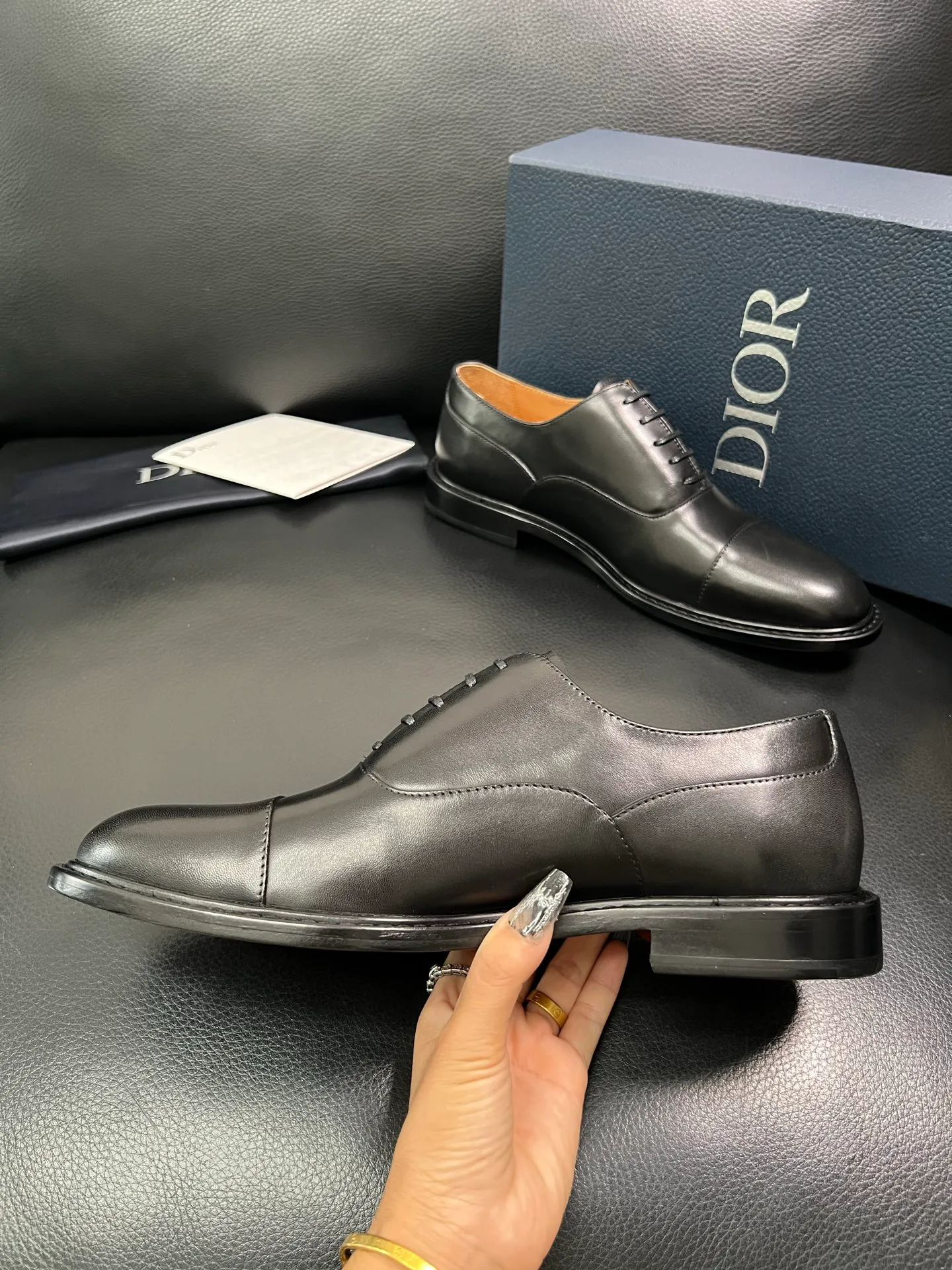 Men's shoes 💰940 Dior top purchasing agent, synchronized with Dior counters, original factory configuration, imported Italian cowhide, fully imported water-dyed cowhide lining, sole: original factory special supply, original sole super comfortable, original factory follow-up order 🔍🔍High quality, welcome to compare, code number 39-44 (can be ordered 38 45 46) 85868